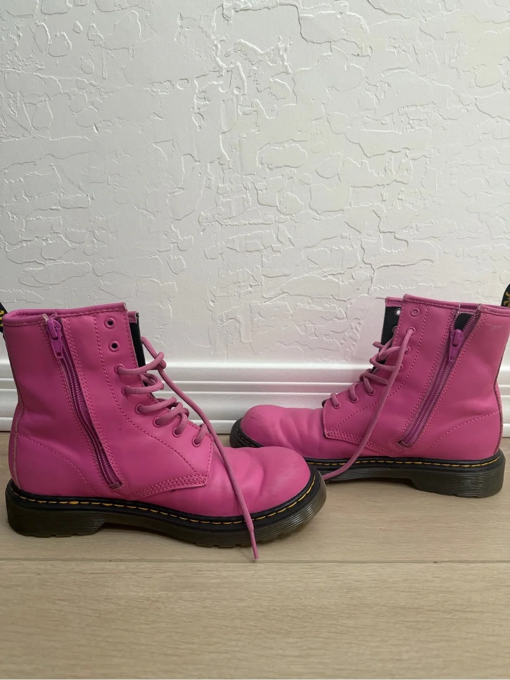 Dr. Martens hot pink boots youth kids size 5